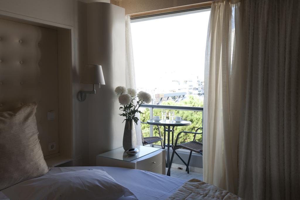 The Crystal Blue Hotel Athènes Extérieur photo